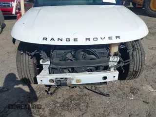 2019 Land Rover Range Rover with VIN SALGS5RE9KA541283, listed as a IAAI auction lot 40816626 with 97,958 mi miles. Bid and sale history available at carsss.com. Image 6.