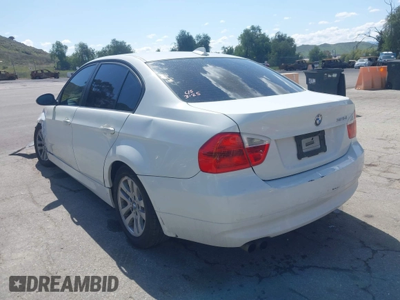 2006 BMW 3 Series 325i with VIN WBAVB13556PT01230, listed as a IAAI auction lot 41949691 with 162,386 mi miles and . Bid and sale history available at carsss.com. Image 3.