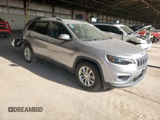 2019 Jeep Cherokee Latitude z VIN 1C4PJLCB7KD376684, wystawiony jako Copart lot #60566295 z przebiegiem 99 184 mil mil oraz Szkoda całkowita • Salvage title. Historia ofert i sprzedaży dostępna na DreamBid. Obrazek 4.