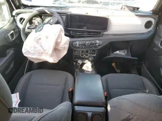 2024 Jeep Gladiator Sport S z VIN 1C6HJTAG4RL103597, wystawiony jako Copart lot #52364275 z przebiegiem 12 128 mil mil oraz Nie do naprawy • Non repairable. Historia ofert i sprzedaży dostępna na DreamBid. Obrazek 8.