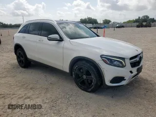 2018 Mercedes-Benz GLC 300 with VIN WDC0G4JB3JV025492, listed as a Copart auction lot 61674235 with 99,671 mi miles and Salvage title. Bid and sale history available at DreamBid. Image 4.