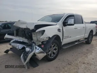 2017 Nissan Titan XD PRO-4X with VIN 1N6BA1F48HN562150, listed as a Copart auction lot 50031335 with 212,211 mi miles and Salvage Title. Bid and sale history available at carsss.com. Image 1.