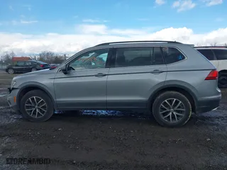 2020 Volkswagen Tiguan SE with VIN 3VV2B7AX2LM042731, listed as a IAAI auction lot 41645891 with 69,661 mi miles. Bid and sale history available at carsss.com. Image 14.