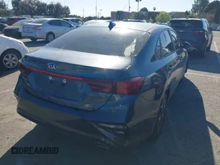2019 Kia Forte LXS with VIN 3KPF24AD8KE070188, listed as a IAAI auction lot 41826421 with 81,359 mi miles. Bid and sale history available at carsss.com. Image 4.