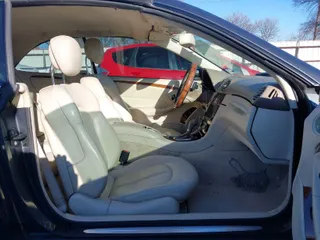 2009 Mercedes-Benz CLK-Class 3.5L with VIN WDBTK56FX9T109978, listed as a IAAI auction lot 41406826 with 59,043 mi miles. Bid and sale history available at carsss.com. Image 5.