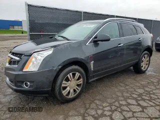 2015 Cadillac SRX Luxury Collection z VIN 3GYFNBE3XFS520728, wystawiony jako Copart lot #56837615 z przebiegiem 151 043 mil mil oraz Tytuł czysty. Historia ofert i sprzedaży dostępna na DreamBid. Obrazek 1.
