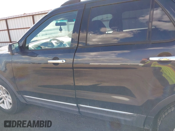 2013 Ford Explorer XLT with VIN 1FM5K8D82DGC91818, listed as a IAAI auction lot 42207489 with 242,496 mi miles and . Bid and sale history available at carsss.com. Image 14.