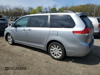 2013 Toyota Sienna LE with VIN 5TDJK3DC0DS065499, listed as a Copart auction lot 54142115 with 498,690 mi miles and Clean Title. Bid and sale history available at carsss.com. Image 2.
