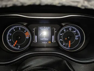 2019 Jeep Cherokee Latitude Plus with VIN 1C4PJMLB7KD448103, listed as a Copart auction lot 49774125 with 77,003 mi miles and Clean Title. Bid and sale history available at carsss.com. Image 9.