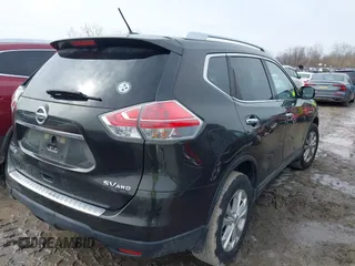 2016 Nissan Rogue SV with VIN KNMAT2MV7GP638096, listed as a IAAI auction lot 41741596 with 109,451 mi miles. Bid and sale history available at carsss.com. Image 4.