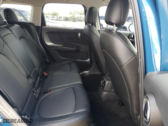 2018 MINI Countryman Cooper with VIN WMZYS7C37J3E09000, listed as a Copart auction lot 60849264 with 36900 miles and Non Repairable. Bid and sale history available at carsss.com. Image 10.