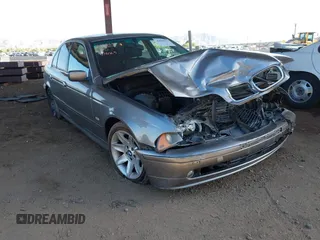 2002 BMW 5 Series 525iA with VIN WBADT43442GY95336, listed as a IAAI auction lot 42068577 with 1 mi miles. Bid and sale history available at carsss.com. Image 1.