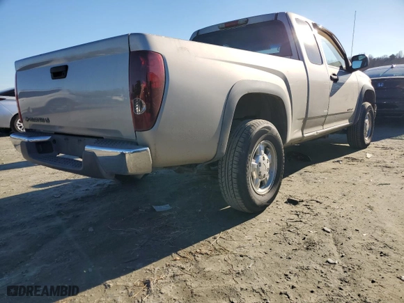 2005 Chevrolet Colorado LS Z71 with VIN 1GCDT196458276194, listed as a Copart auction lot 88696065 with 121,390 mi miles and Salvage Title. Bid and sale history available at carsss.com. Image 3.