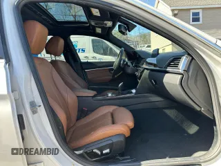 2017 BMW 3 Series 330i xDrive z VIN WBA8D9C39HA004990, wystawiony jako Copart lot #50005535 z przebiegiem 80 598 mil mil oraz Czysty tytuł • Clean title. Historia ofert i sprzedaży dostępna na DreamBid. Obrazek 9.