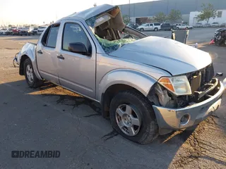 2006 Nissan Frontier SE z VIN 1N6AD07W66C470766, wystawiony jako IAAI lot #41023377 z przebiegiem Nie podano mil oraz . Historia ofert i sprzedaży dostępna na DreamBid. Obrazek 1.