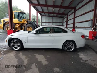 2017 BMW 4 Series 430i xDrive z VIN WBA4U9C30H5H64364, wystawiony jako IAAI lot #42502753 z przebiegiem 100 988 mil mil oraz . Historia ofert i sprzedaży dostępna na DreamBid. Obrazek 14.
