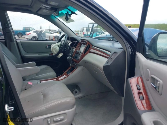 2006 Toyota Highlander Hybrid with VIN JTEDW21A660011575, listed as a IAAI auction lot 41799387 with 177,209 mi miles. Bid and sale history available at carsss.com. Image 5.