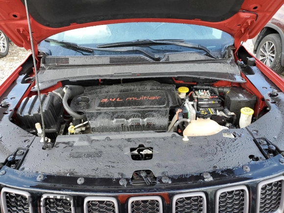 2019 Jeep Compass Trailhawk z VIN 3C4NJDDB6KT795244, wystawiony jako Copart lot #57092515 z przebiegiem 88 307 mil mil oraz Szkoda całkowita • Salvage title. Historia ofert i sprzedaży dostępna na DreamBid. Obrazek 11.