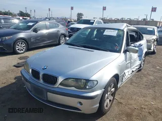 2004 BMW 3 Series 325i with VIN WBAAZ33494KP83238, listed as a IAAI auction lot 41594397 with 1 mi miles. Bid and sale history available at carsss.com. Image 17.