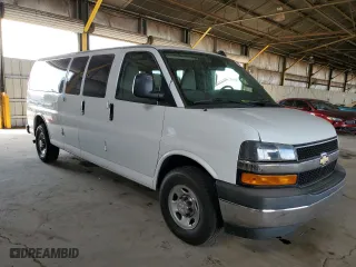 2019 Chevrolet Express Passenger LT with VIN 1GAZGPFG8K1366102, listed as a Copart auction lot 43380245 with 233,267 mi miles and Clean Title. Bid and sale history available at carsss.com. Image 4.