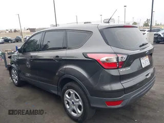 2017 Ford Escape S с VIN 1FMCU0F73HUB68303, выставлен на аукционе IAAI как лот 42432963 с пробегом 110 511 миль миль и . История ставок и продаж доступна на DreamBid. Изображение 14.