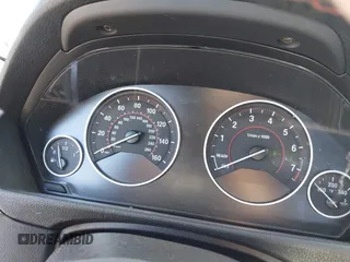2015 BMW 3 Series 328i с VIN WBA3C1C52FP852509, выставлен на аукционе IAAI как лот 42164622 с пробегом Не указан миль и . История ставок и продаж доступна на DreamBid. Изображение 15.