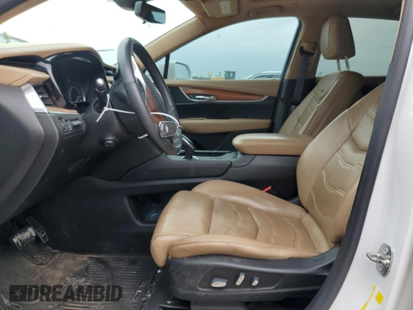 2017 Cadillac XT5 Platinum AWD с VIN 1GYKNFRS0HZ292722, выставлен на аукционе Copart как лот 50487525 с пробегом 101 930 миль миль и Чистый • Clean title. История ставок и продаж доступна на DreamBid. Изображение 7.