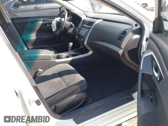 2015 Nissan Altima 2.5 S with VIN 1N4AL3AP1FC120251, listed as a IAAI auction lot 41927698 with 128,320 mi miles. Bid and sale history available at carsss.com. Image 5.