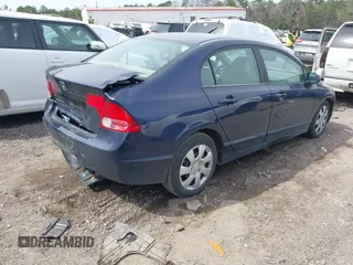 2006 Honda Civic LX z VIN 1HGFA16526L029332, wystawiony jako IAAI lot #41752392 z przebiegiem 123 928 mil mil oraz . Historia ofert i sprzedaży dostępna na DreamBid. Obrazek 4.