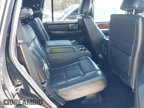 2013 Lincoln Navigator z VIN 5LMJJ2H53DEL00520, wystawiony jako IAAI lot #41769449 z przebiegiem 167 569 mil mil oraz . Historia ofert i sprzedaży dostępna na DreamBid. Obrazek 8.