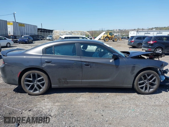 2023 Dodge Charger SXT z VIN 2C3CDXBG6PH508939, wystawiony jako IAAI lot #42048983 z przebiegiem Nie podano mil oraz . Historia ofert i sprzedaży dostępna na DreamBid. Obrazek 13.