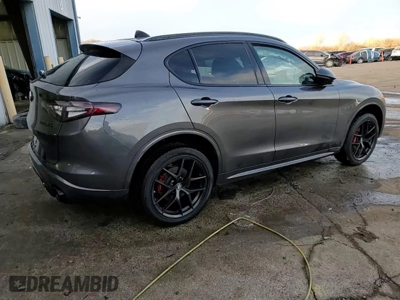 2021 Alfa Romeo Stelvio Ti z VIN ZASPAKBN0M7D11271, wystawiony jako Copart lot #42607935 z przebiegiem 47 796 mil mil oraz Szkoda całkowita • Salvage title. Historia ofert i sprzedaży dostępna na DreamBid. Obrazek 14.