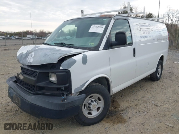 2007 Chevrolet Express Cargo Van with VIN 1GCGG25VX71126980, listed as a IAAI auction lot 41902596 with 89,628 mi miles. Bid and sale history available at carsss.com. Image 2.