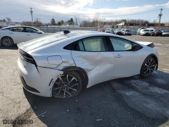 2024 Toyota Prius Prime SE with VIN JTDACACU6R3019213, listed as a Copart auction lot 50417375 with 0 mi miles and Salvage Title. Bid and sale history available at carsss.com. Image 3.