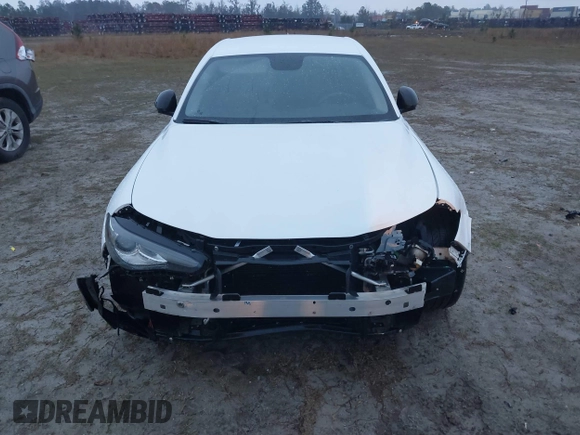2017 Alfa Romeo Giulia Ti z VIN ZARFAECN2H7539370, wystawiony jako IAAI lot #41762612 z przebiegiem 100 629 mil mil oraz . Historia ofert i sprzedaży dostępna na DreamBid. Obrazek 13.