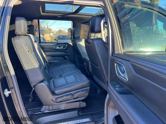 2021 Chevrolet Suburban RST with VIN 1GNSKEKD0MR457206, listed as a Copart auction lot 87004944 with 139,570 mi miles and Clean Title. Bid and sale history available at carsss.com. Image 6.