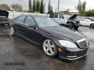 2013 Mercedes-Benz S 550 with VIN WDDNG7DB3DA527588, listed as a Copart auction lot 52543795 with 92,417 mi miles and Clean Title. Bid and sale history available at DreamBid. Image 4.