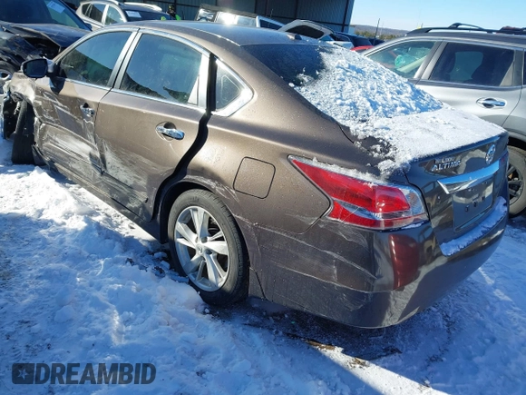2015 Nissan Altima SL with VIN 1N4AL3AP2FN408428, listed as a IAAI auction lot 41613046 with 170,381 mi miles and . Bid and sale history available at DreamBid. Image 3.