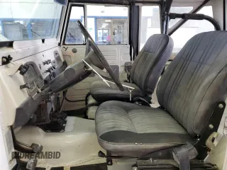1974 Toyota Land Cruiser z VIN FJ40178981, wystawiony jako Copart lot #74798404 z przebiegiem 31 601 mil mil oraz Czysty tytuł • Clean title. Historia ofert i sprzedaży dostępna na DreamBid. Obrazek 7.