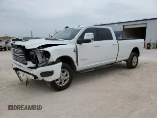 2023 Ram 2500 Laramie z VIN 3C6UR5KL4PG549631, wystawiony jako Copart lot #52943485 z przebiegiem 37 268 mil mil oraz Szkoda całkowita • Salvage title. Historia ofert i sprzedaży dostępna na DreamBid. Obrazek 1.