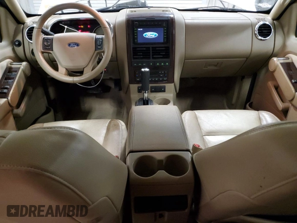 2007 Ford Explorer Limited с VIN 1FMEU75807UB86638, выставлен на аукционе Copart как лот 57861535 с пробегом 186 128 миль миль и Чистый • Clean title. История ставок и продаж доступна на DreamBid. Изображение 8.