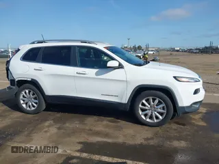 2016 Jeep Cherokee Limited with VIN 1C4PJMDS4GW310495, listed as a IAAI auction lot 41978324 with 70,182 mi miles. Bid and sale history available at carsss.com. Image 14.