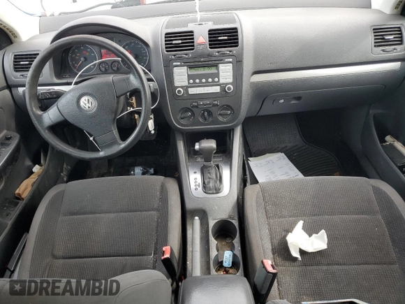 2008 Volkswagen Jetta S z VIN 3VWHM71K18M167909, wystawiony jako Copart lot #53254605 z przebiegiem 138 440 mil mil oraz Szkoda całkowita • Salvage title. Historia ofert i sprzedaży dostępna na DreamBid. Obrazek 8.