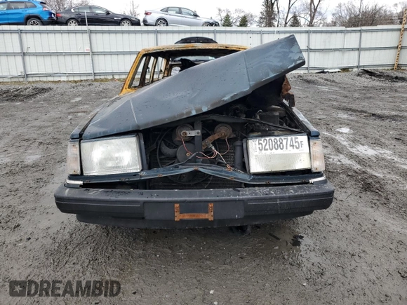 1993 Volvo 240 с VIN YV1AW8807P1959139, выставлен на аукционе Copart как лот 52088745 с пробегом Не указан миль и Списание • Salvage title. История ставок и продаж доступна на DreamBid. Изображение 5.