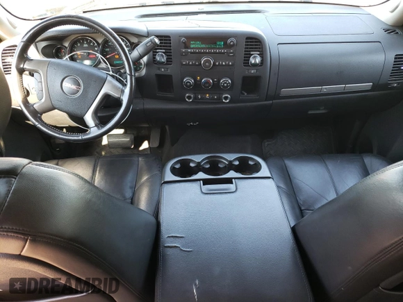 2008 GMC Sierra 1500 SLE1 z VIN 2GTEC13J481221950, wystawiony jako Copart lot #53019675 z przebiegiem 266 756 mil mil oraz Szkody całkowita. Historia ofert i sprzedaży dostępna na DreamBid. Obrazek 8.