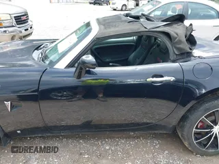 2007 Pontiac Solstice GXP z VIN 1G2MG35X17Y125299, wystawiony jako IAAI lot #42168624 z przebiegiem 123 526 mil mil oraz . Historia ofert i sprzedaży dostępna na DreamBid. Obrazek 14.