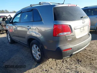 2012 Kia Sorento LX with VIN 5XYKTDA23CG297268, listed as a IAAI auction lot 41427273 with 195,578 mi miles. Bid and sale history available at carsss.com. Image 3.