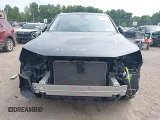2019 Audi Q7 Prestige with VIN WA1VAAF78KD025828, listed as a IAAI auction lot 42409369 with 92,834 mi miles and . Bid and sale history available at DreamBid. Image 6.