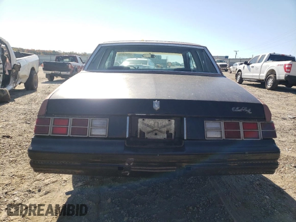1979 Chevrolet Monte Carlo z VIN 1Z37H9D520488, wystawiony jako Copart lot #77283914 z przebiegiem 49 514 mil mil oraz Tytuł czysty. Historia ofert i sprzedaży dostępna na DreamBid. Obrazek 6.
