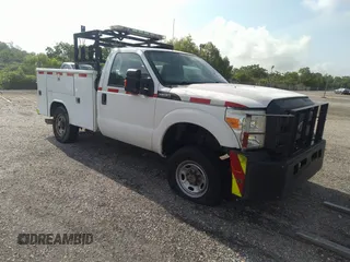 2015 Ford F-250 z VIN 1FDBF2BT9FEC28029, wystawiony jako IAAI lot #41805301 z przebiegiem 249 312 mil mil oraz . Historia ofert i sprzedaży dostępna na DreamBid. Obrazek 1.